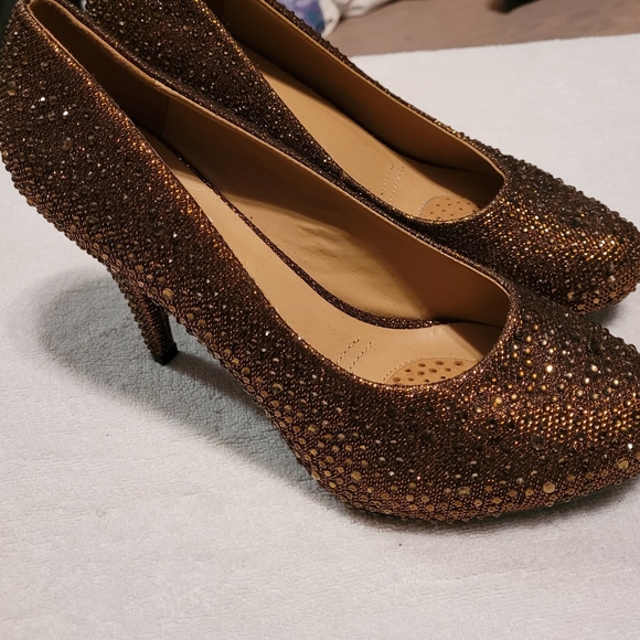 Whittall and Shon Heels - Picture 3 of 5